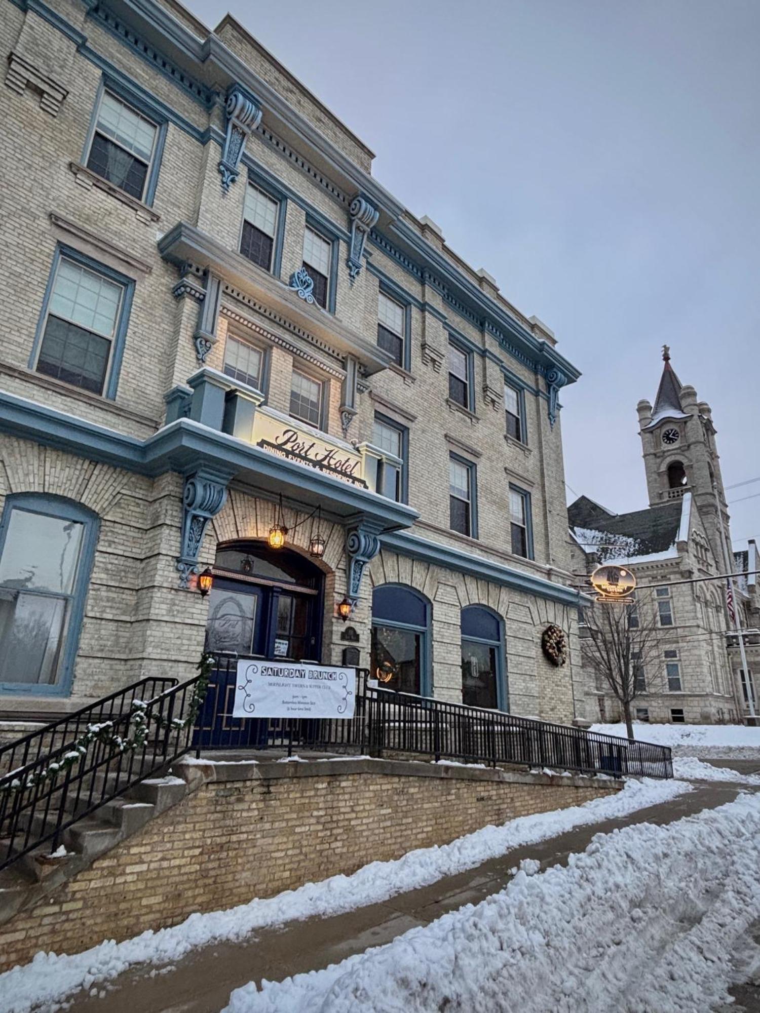 The Port Hotel Port Washington Exterior photo